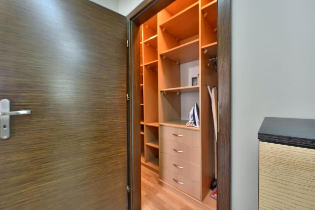 Argentis Wiezienna Appartement Wrocław Buitenkant foto
